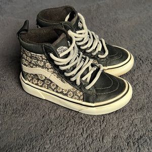 VANS SK8-HI MTE-1 Little Girls Primaloft
Insulated Floral Shoes Size 10